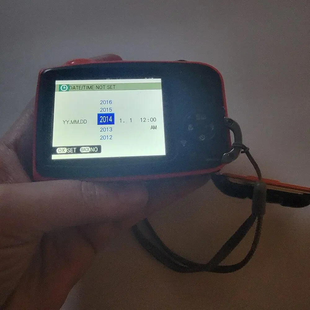Fujifilm FinePix XP70 Underwater Camera 16MP Orange 5X Zoom WiFi Waterproof